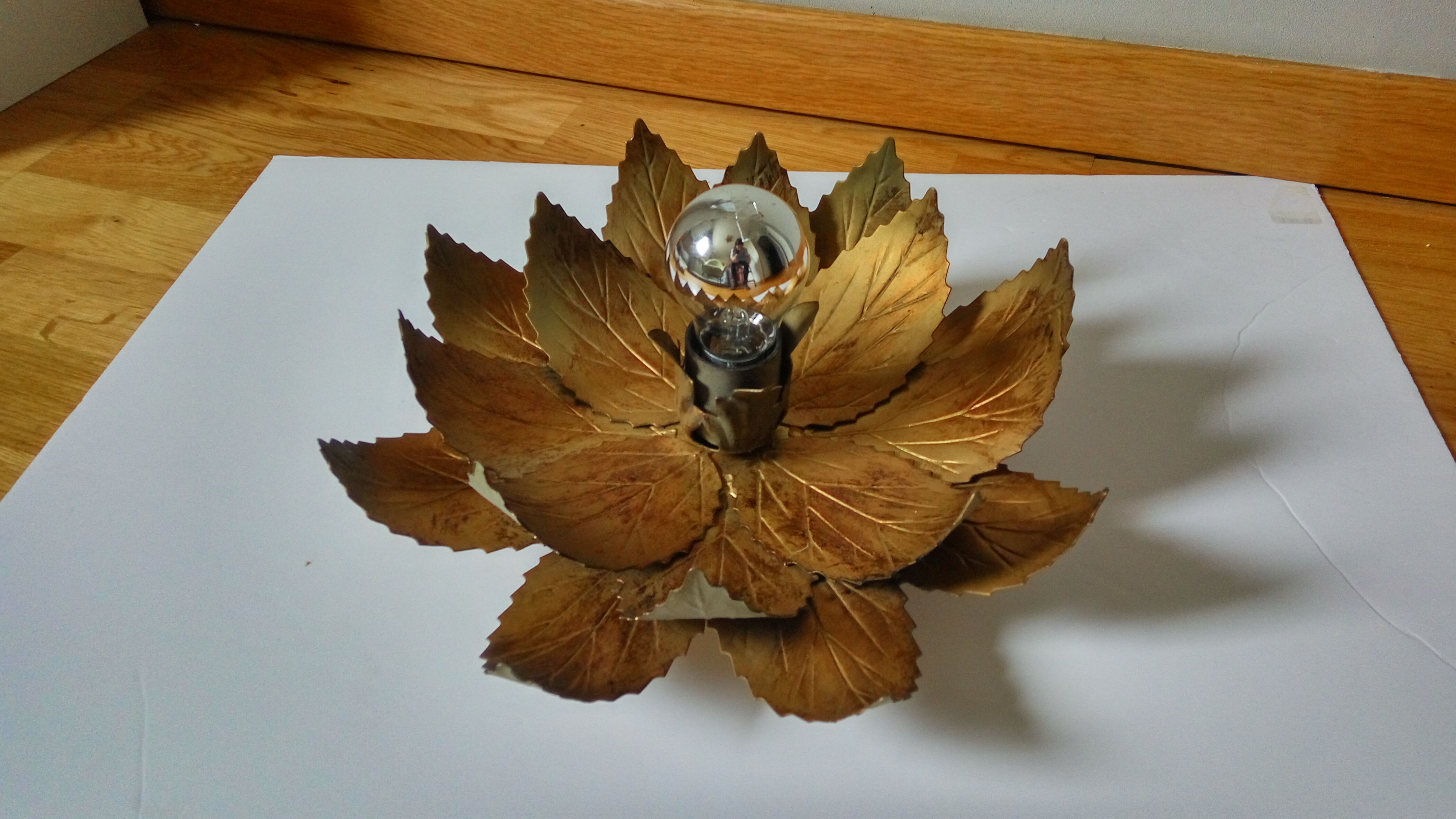 Wall light flower vintage
