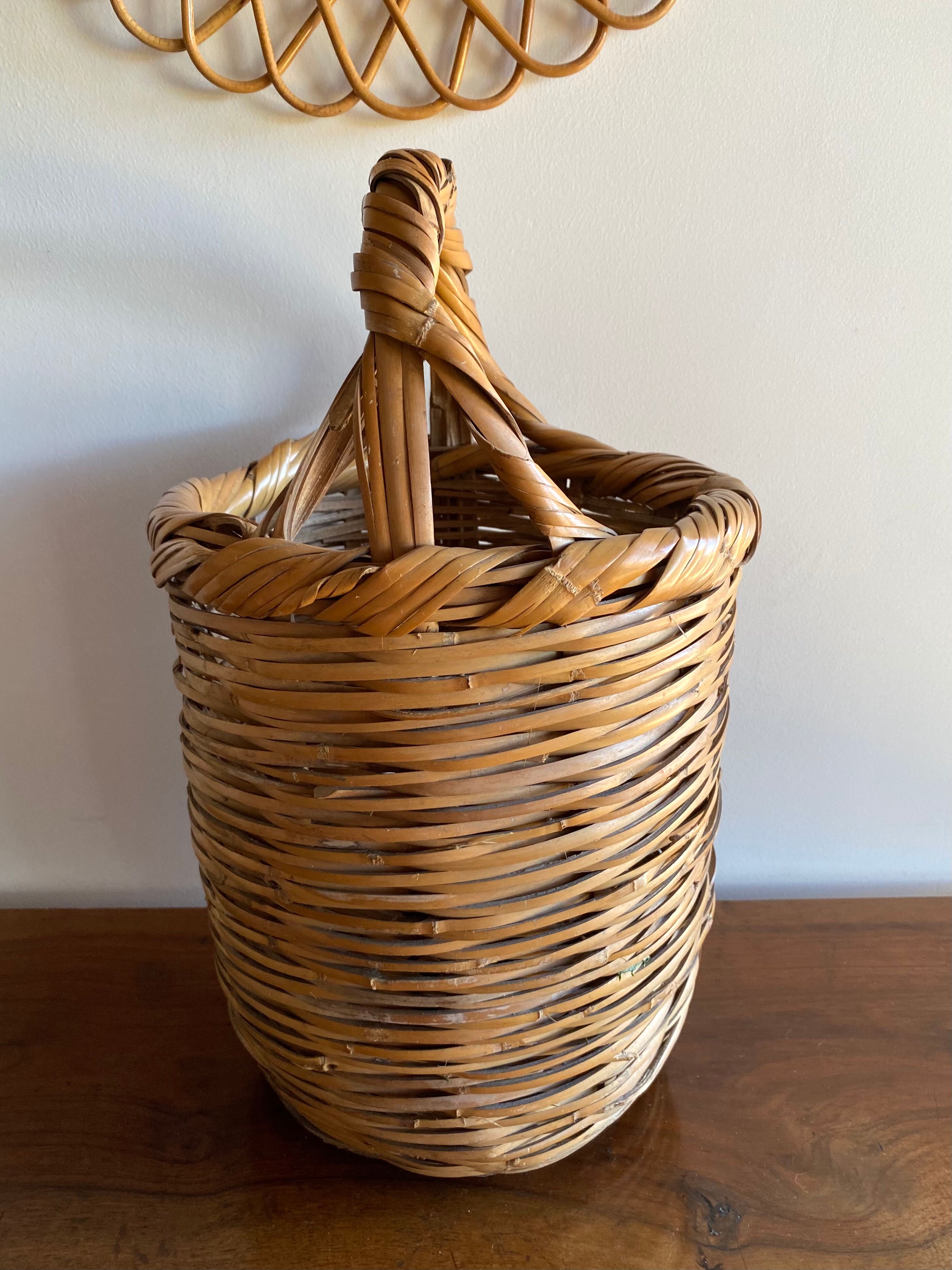 Old handmade 🧺 basket in braided rattan bamboo