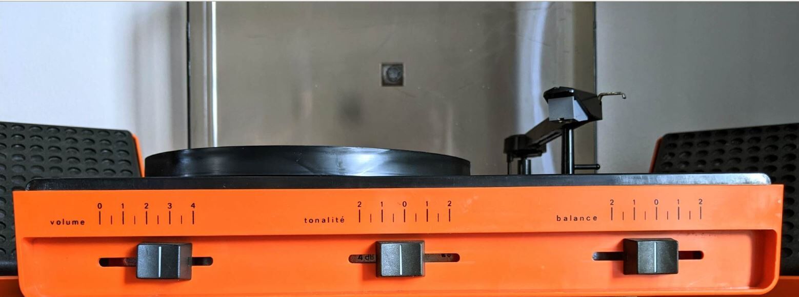 Bazin Combo Vintage record player