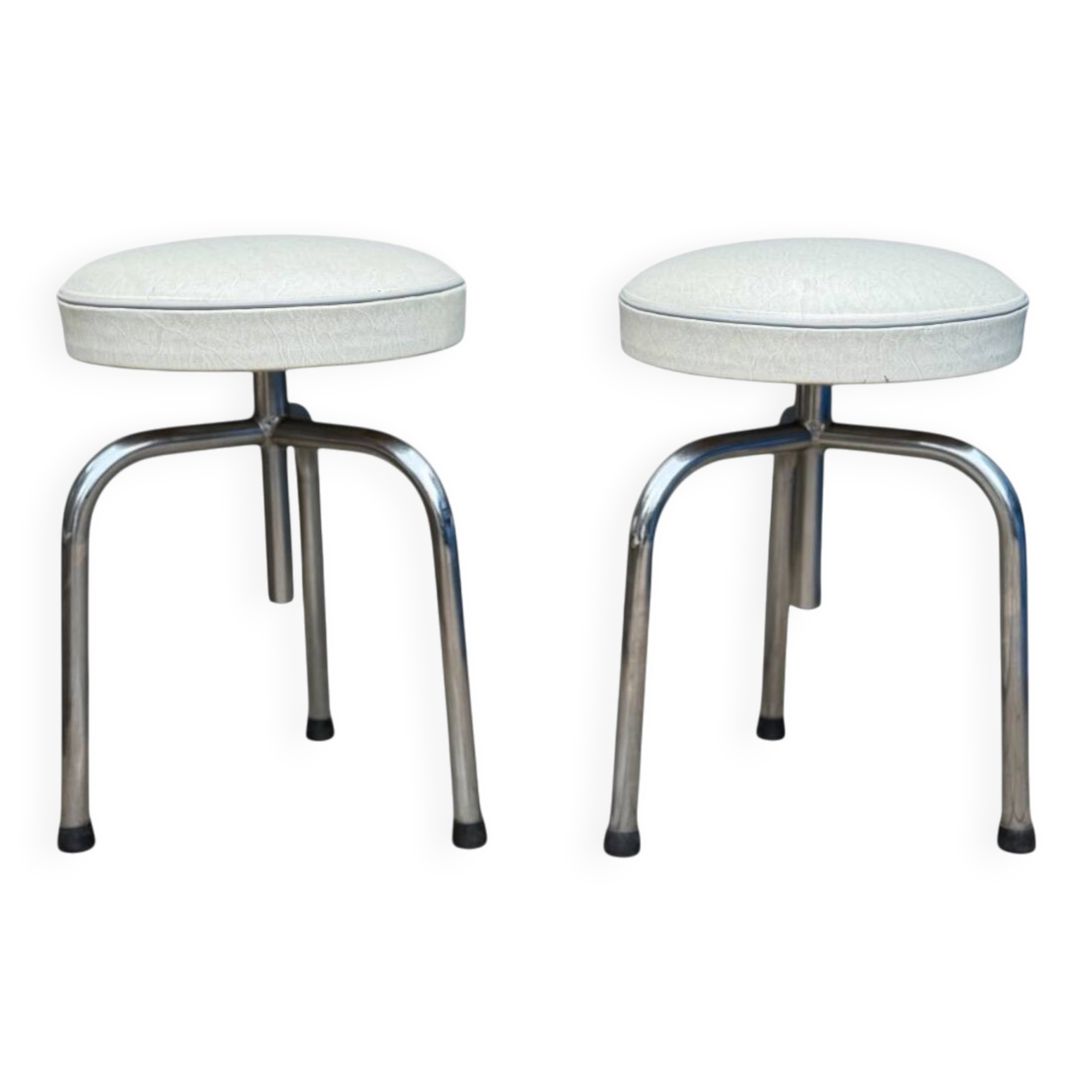 Pair of tripod workshop stools with screws from 1970.
