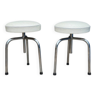 Pair of tripod workshop stools with screws from 1970.