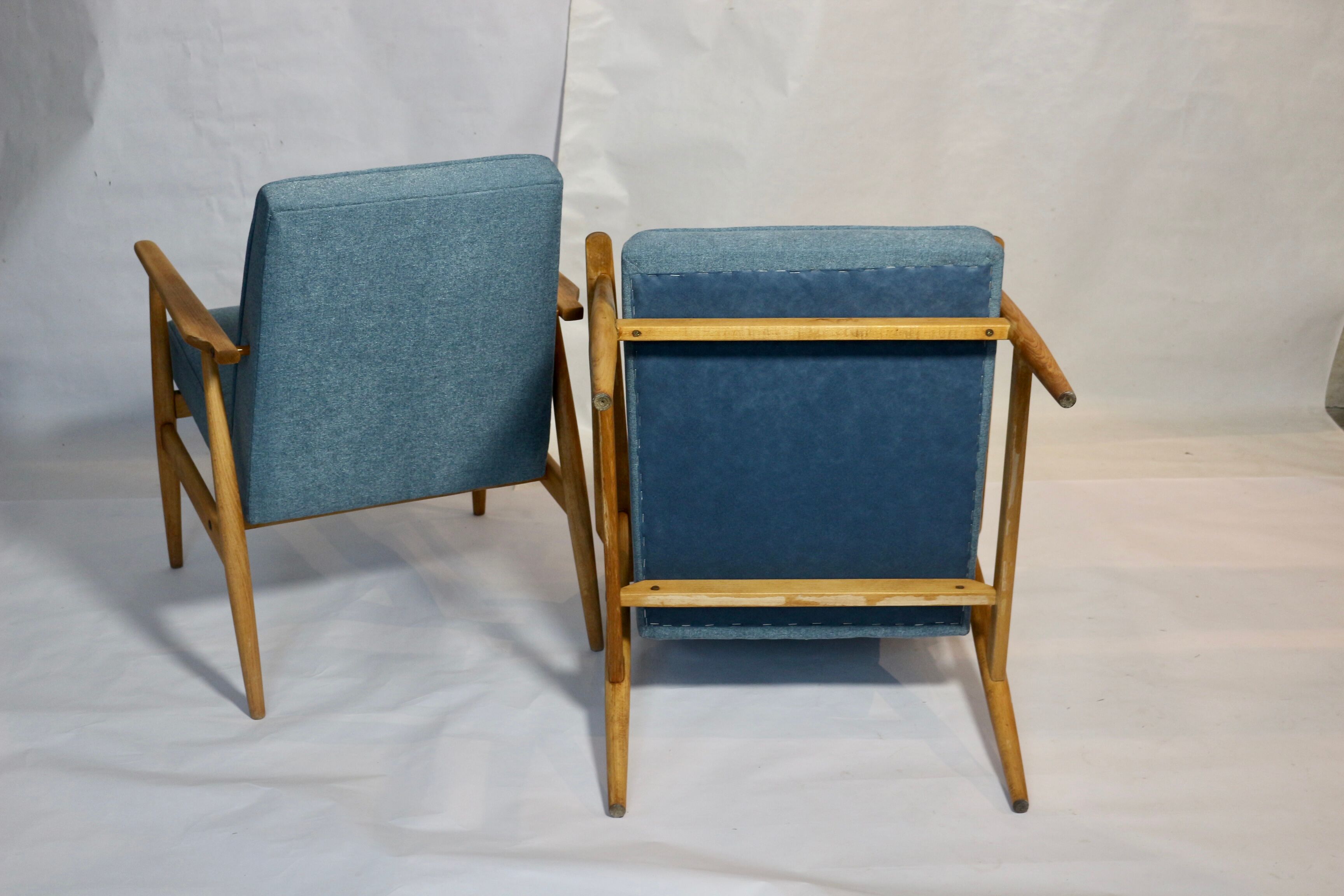 Pair of armchairs henryk lily 300-190s 1970