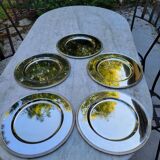5 assiettes de présentation en métal argenté