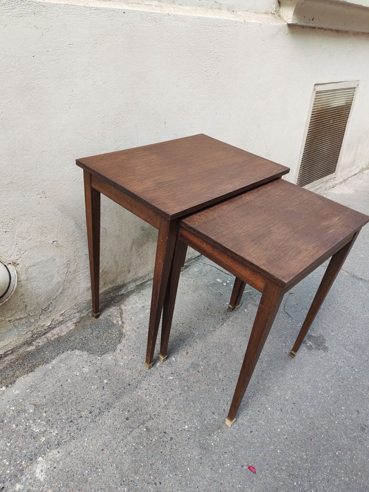 Pair of nesting tables in wood