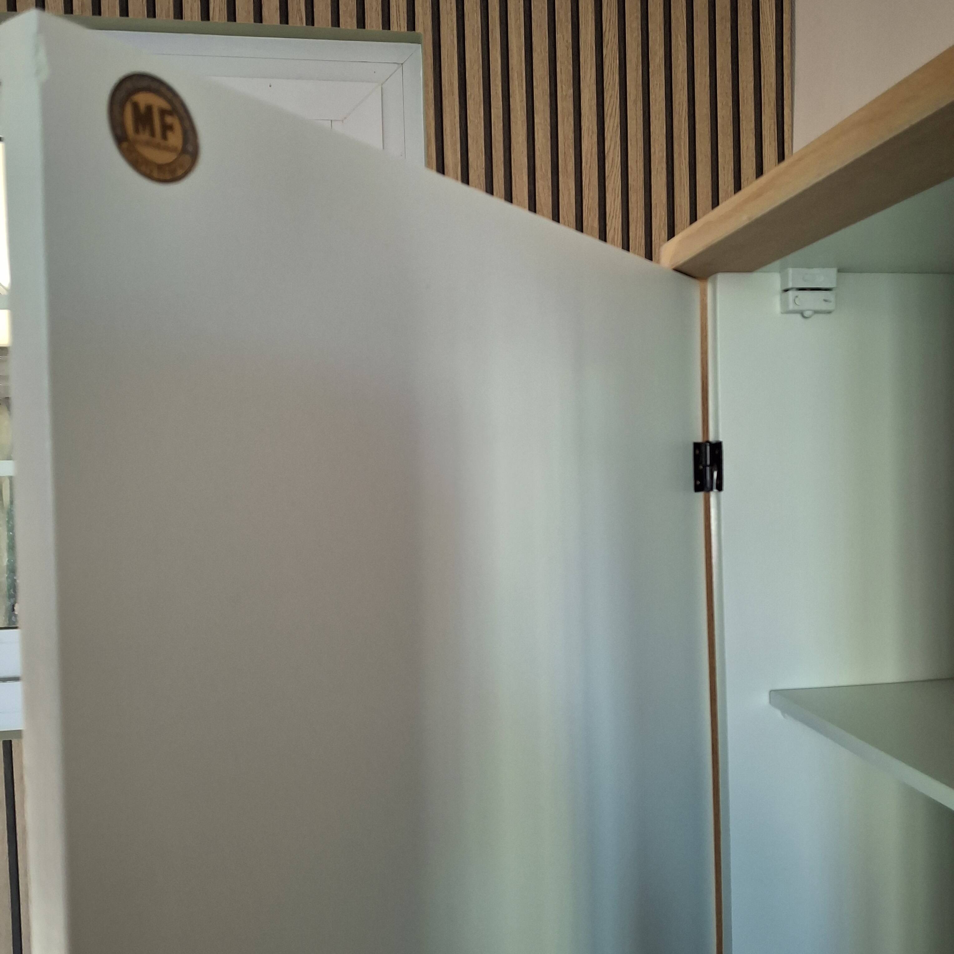 Armoire vintage années 60 relookée