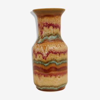 Multi-coloured sandstone vase