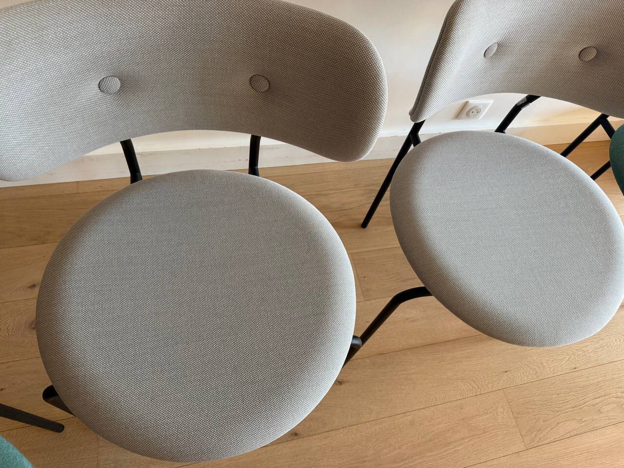Chaises Gubi Coco Dining – entièrement rembourrées – lot de 4