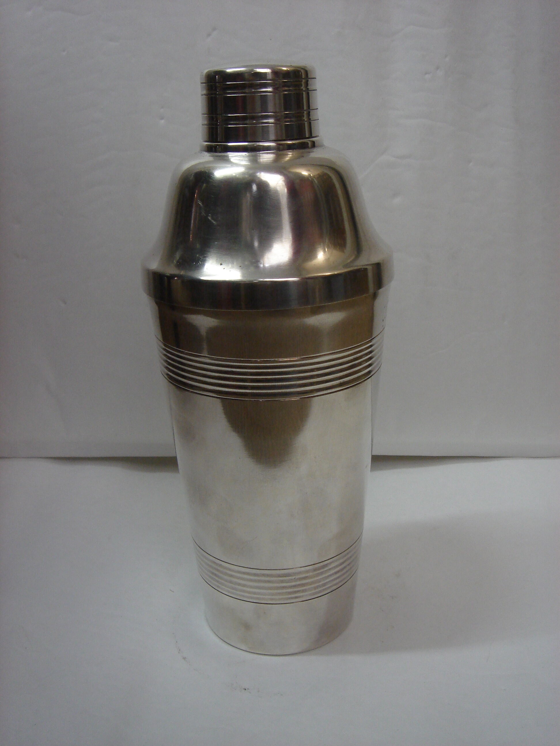 Shaker & 8 cups silver art deco, 1940/50