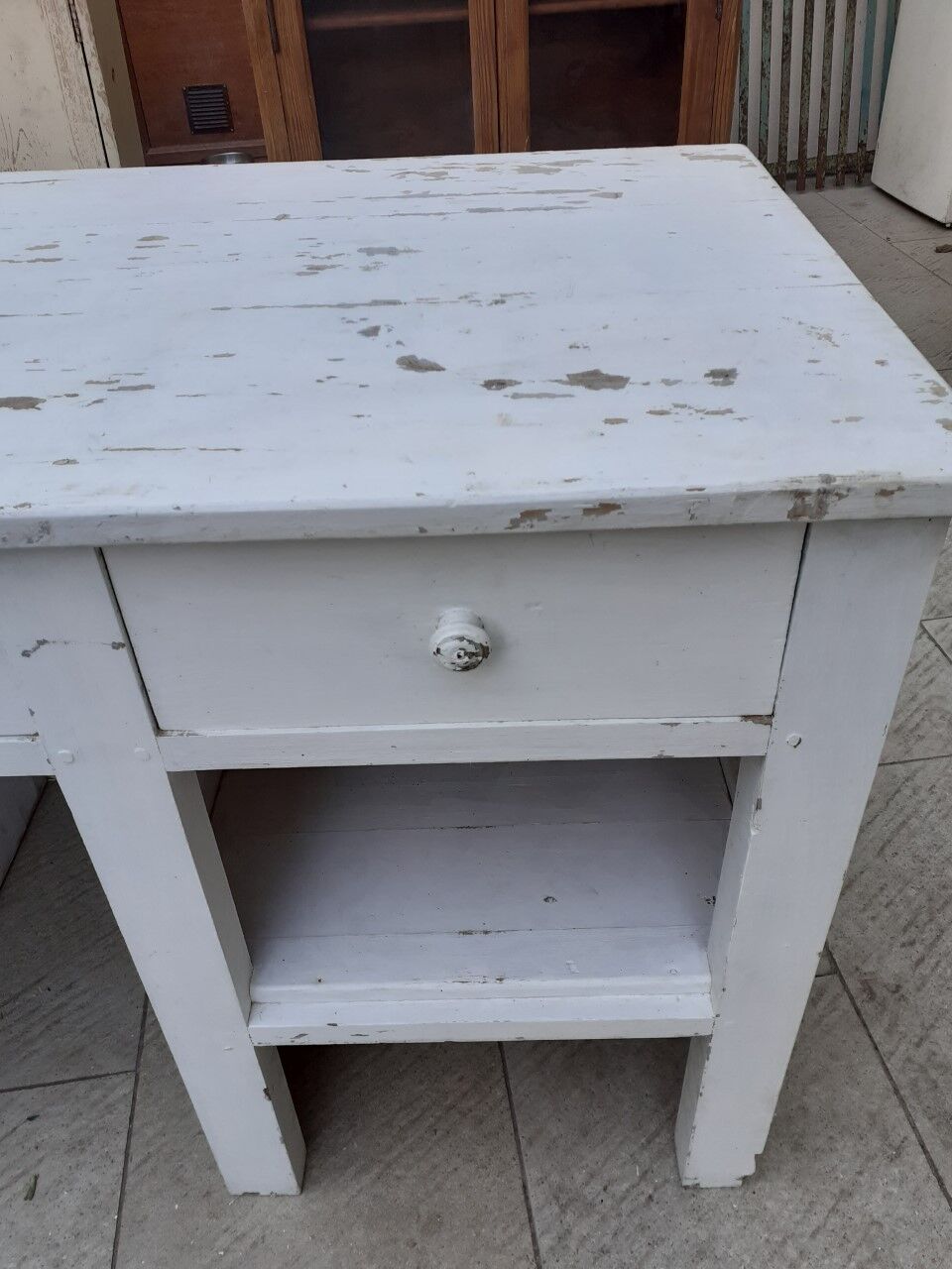 Grocery counter with double side