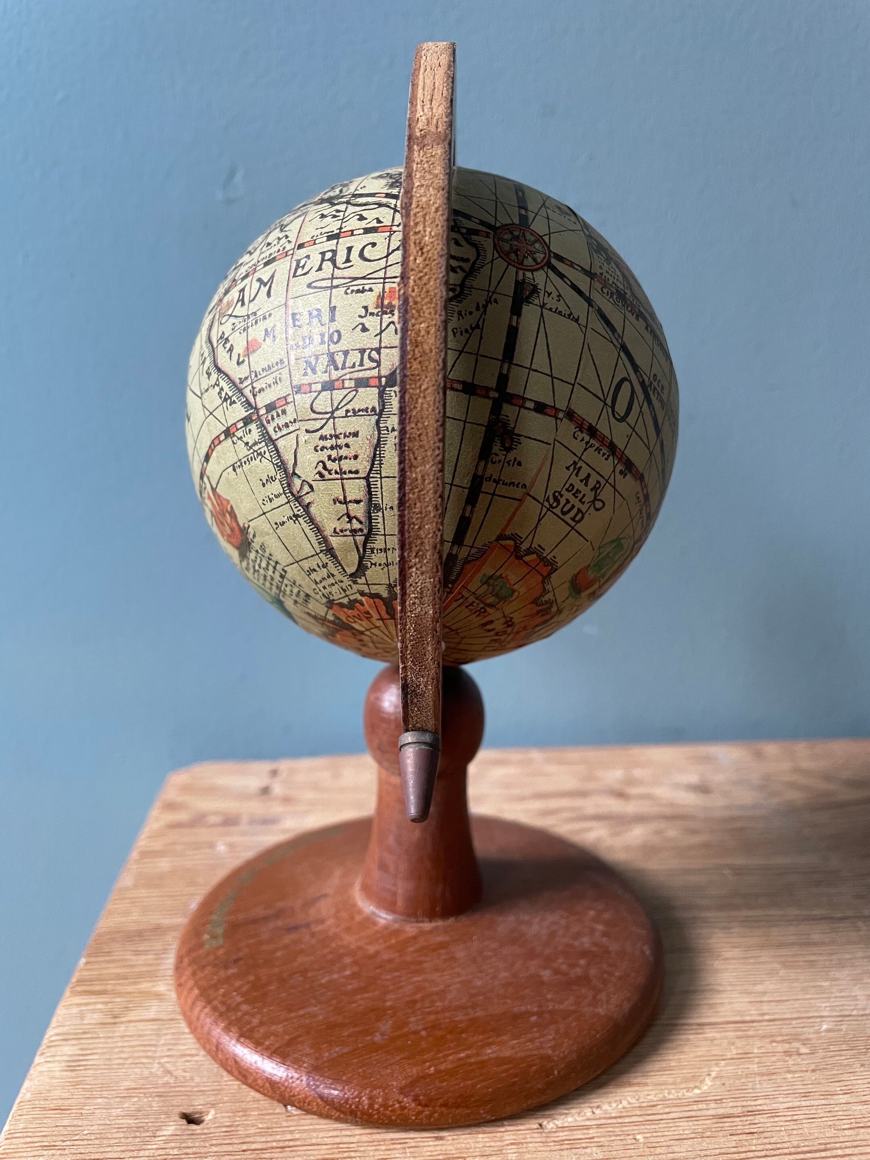 Globe terrestre « Bergère de France »
