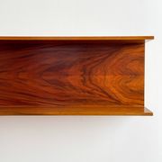 Étagère murale en noyer par Wilhelm Renz pour Walter Wirz, années 1960