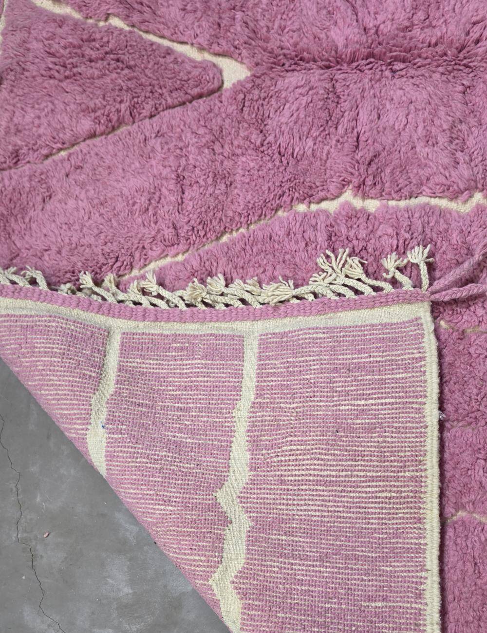 Contemporary Pink Rug - 390 x 290 cm