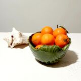 Empty shell-shaped pocket in vintage earthenware