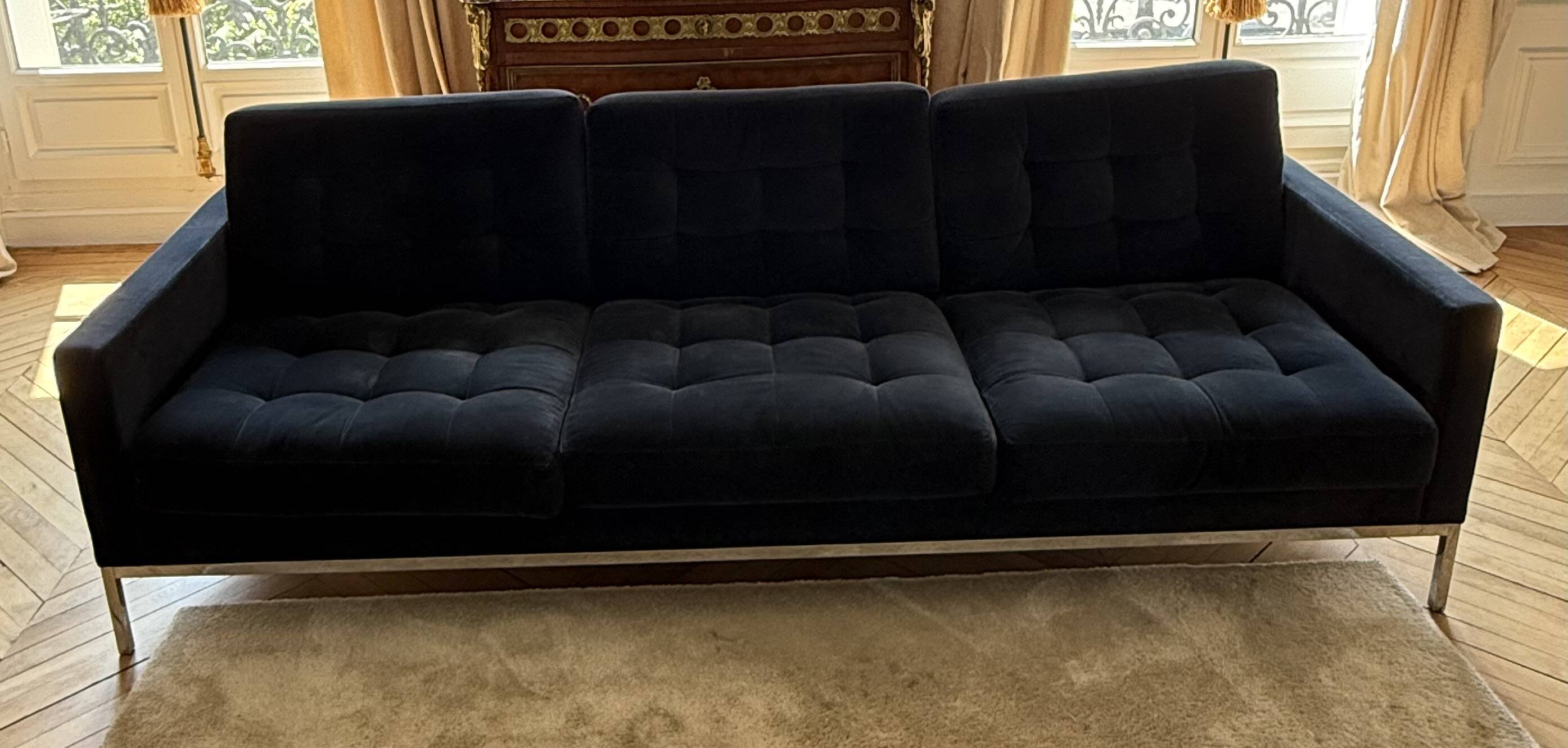 Three-seater sofa Florence Knoll navy blue velvet