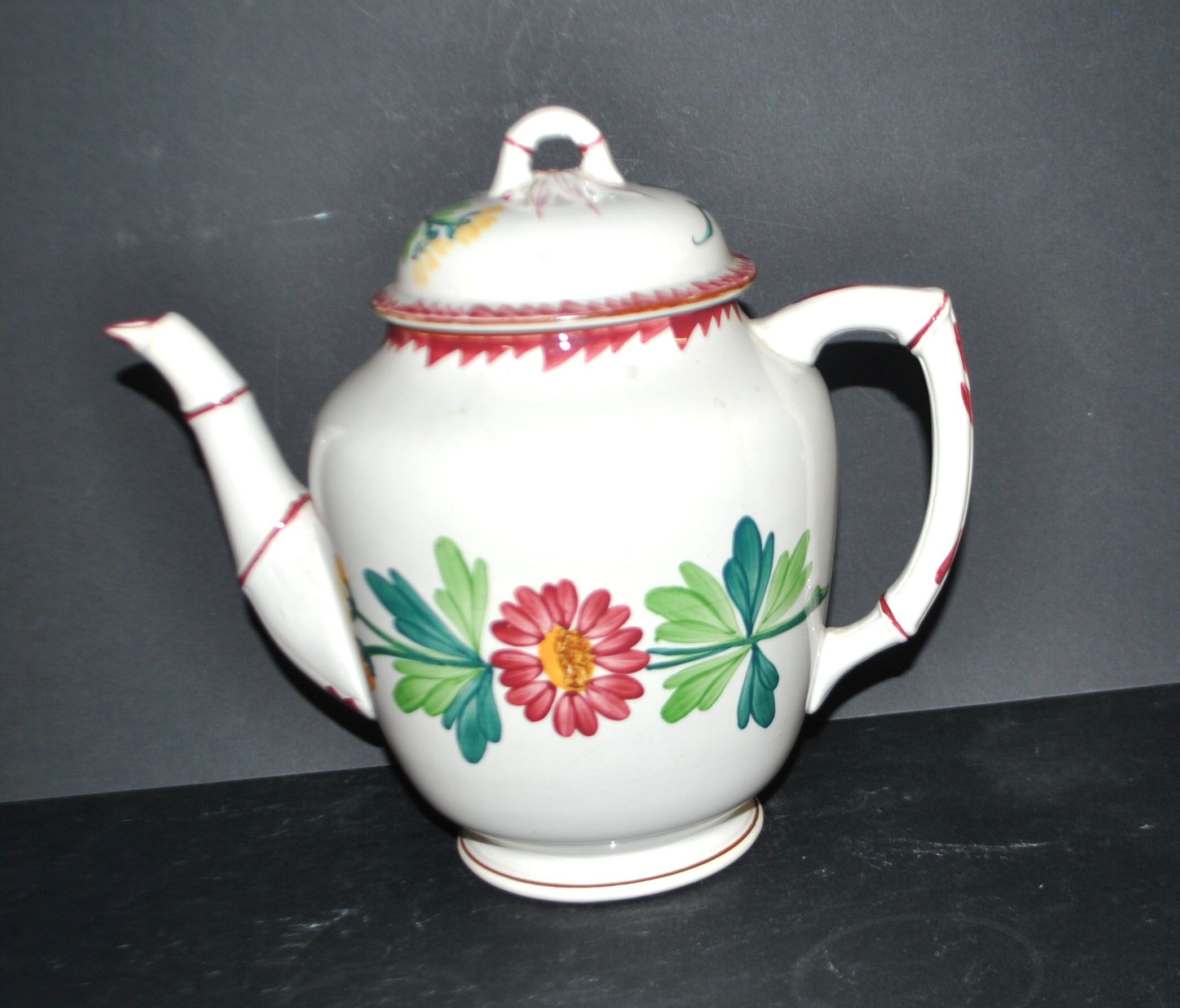 Sarreguemines coffee pot, Colmar polychrome decoration, bamboo shape, 1930.