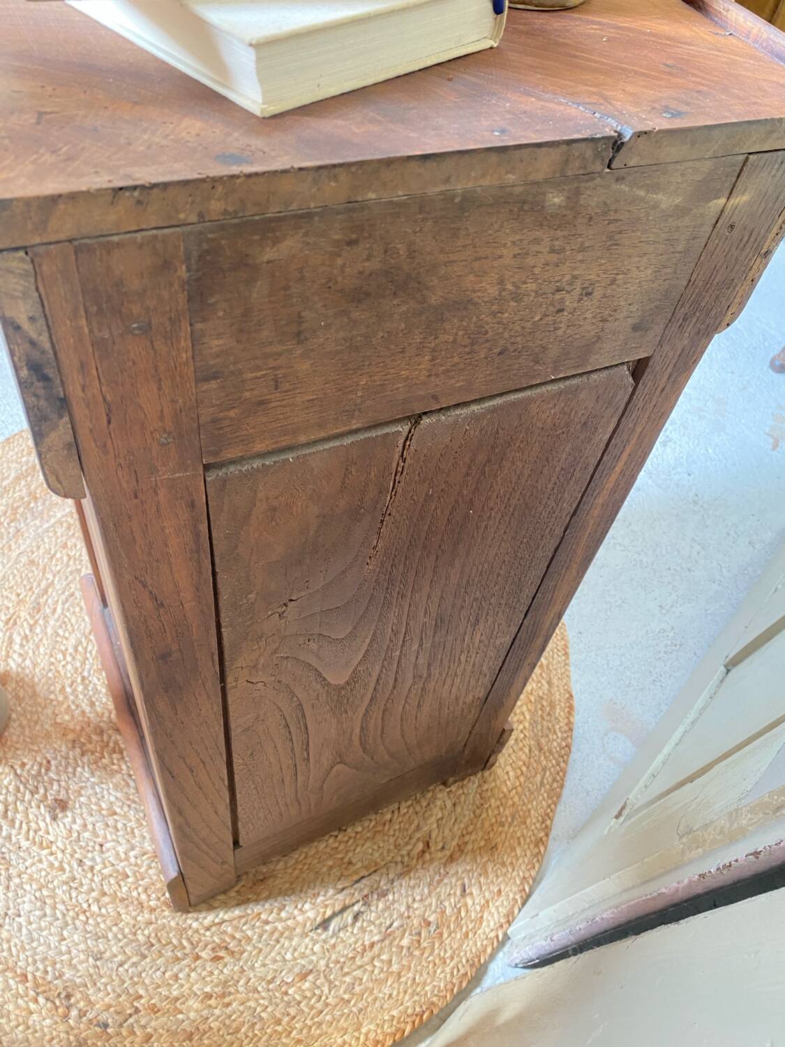 Antique bedside table in solid wood – natural patina