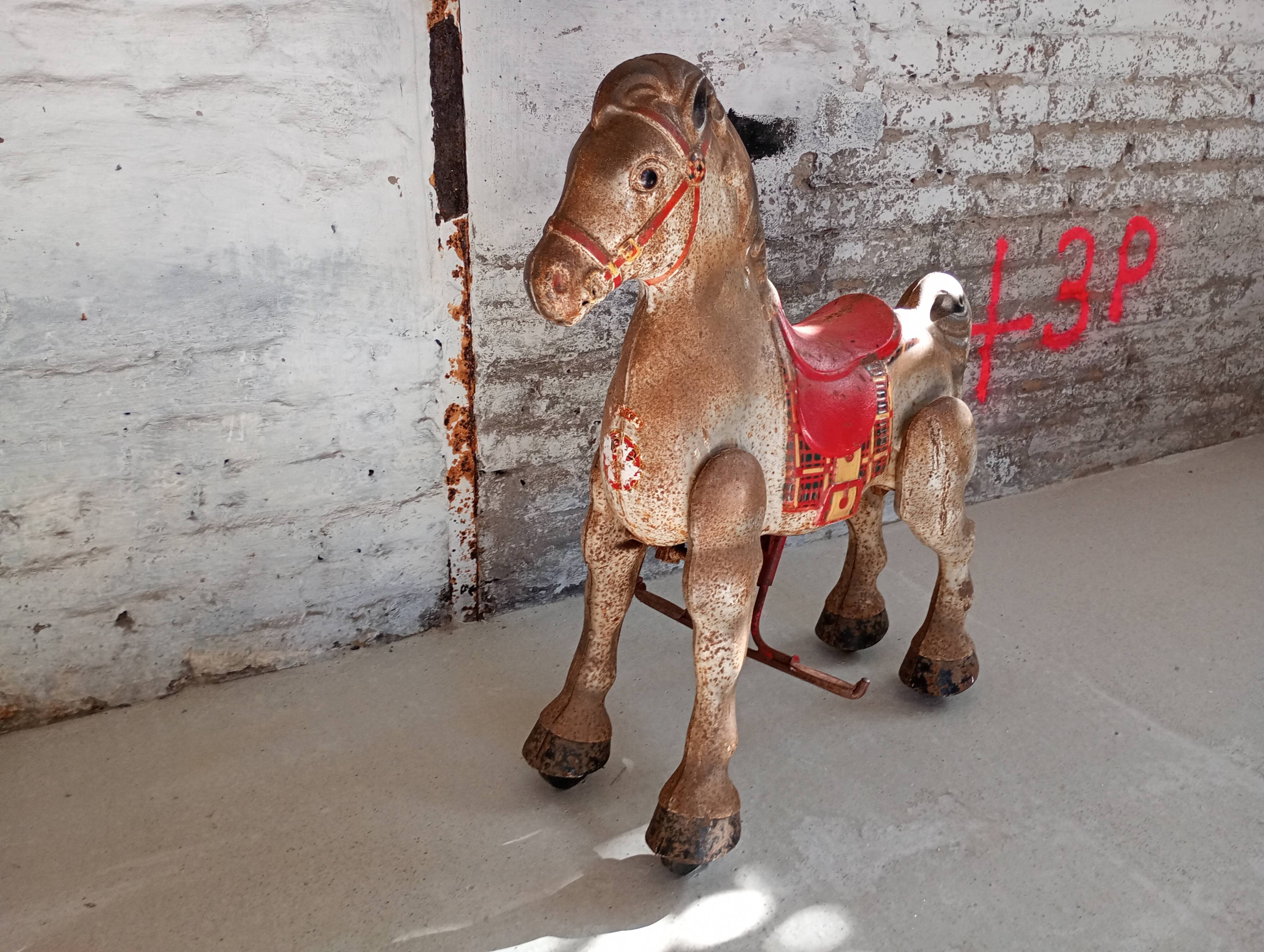 Mobo mechanical pedal horse from the 1940s