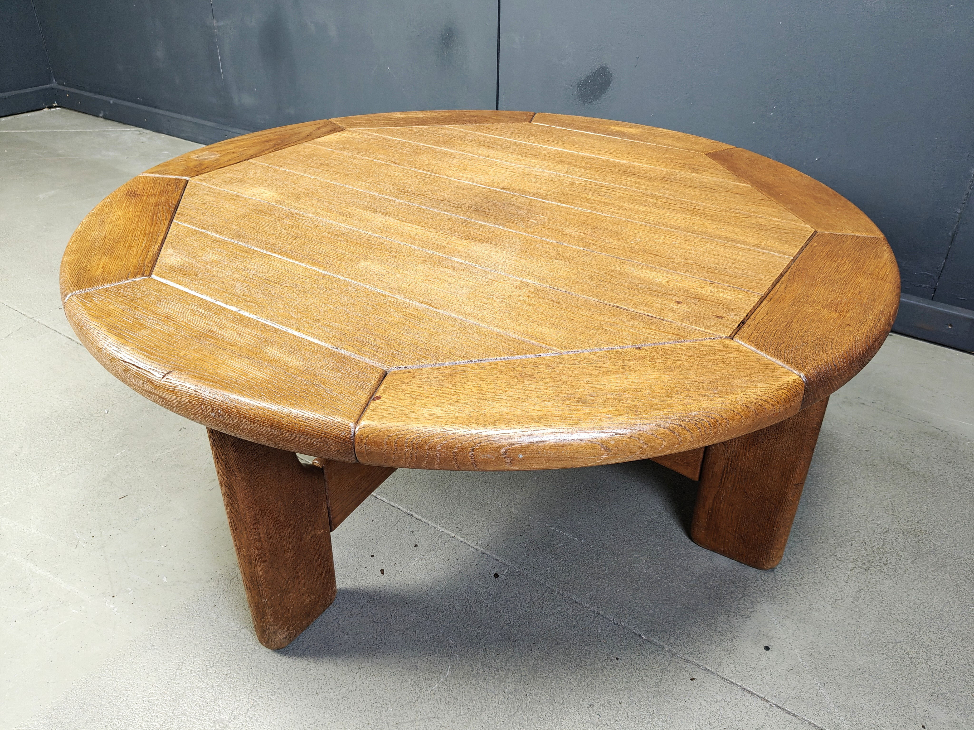 Table basse ronde en chêne danois, années 1960