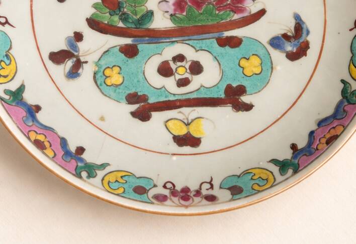 Chinese porcelain plate, famille rose, Peranakan