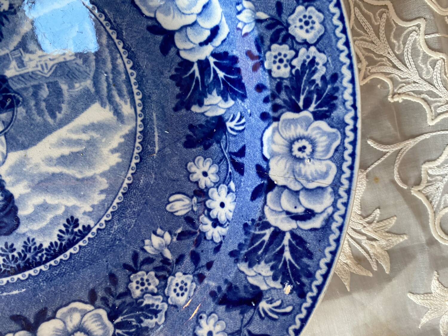 Set of 4 English flat plates from the mid-19th century.