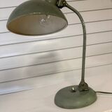 Articulated desk lamp