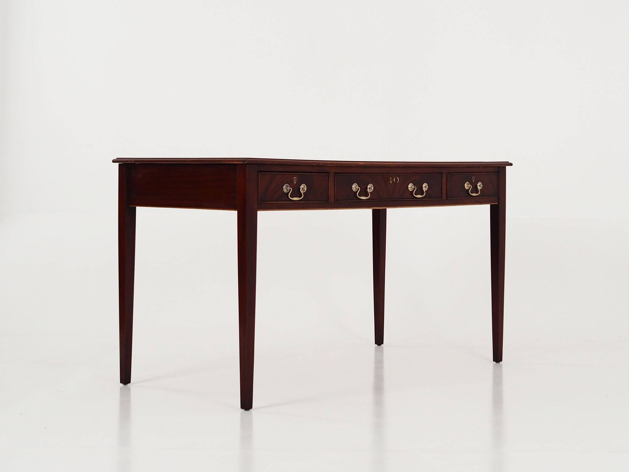 Mahogany desk, Danish design, 1970s, production: Denmark