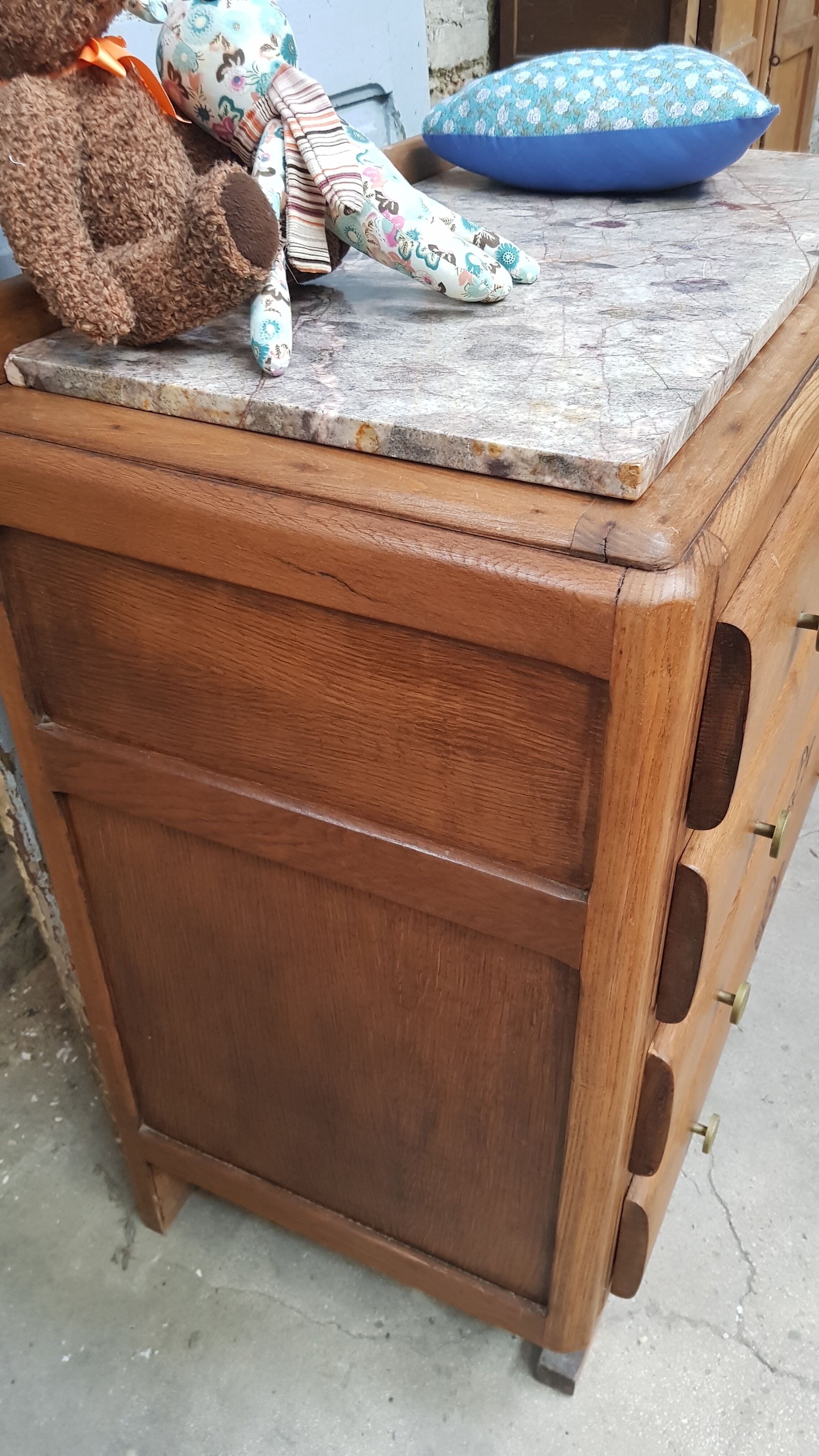 Art Deco chest of drawers