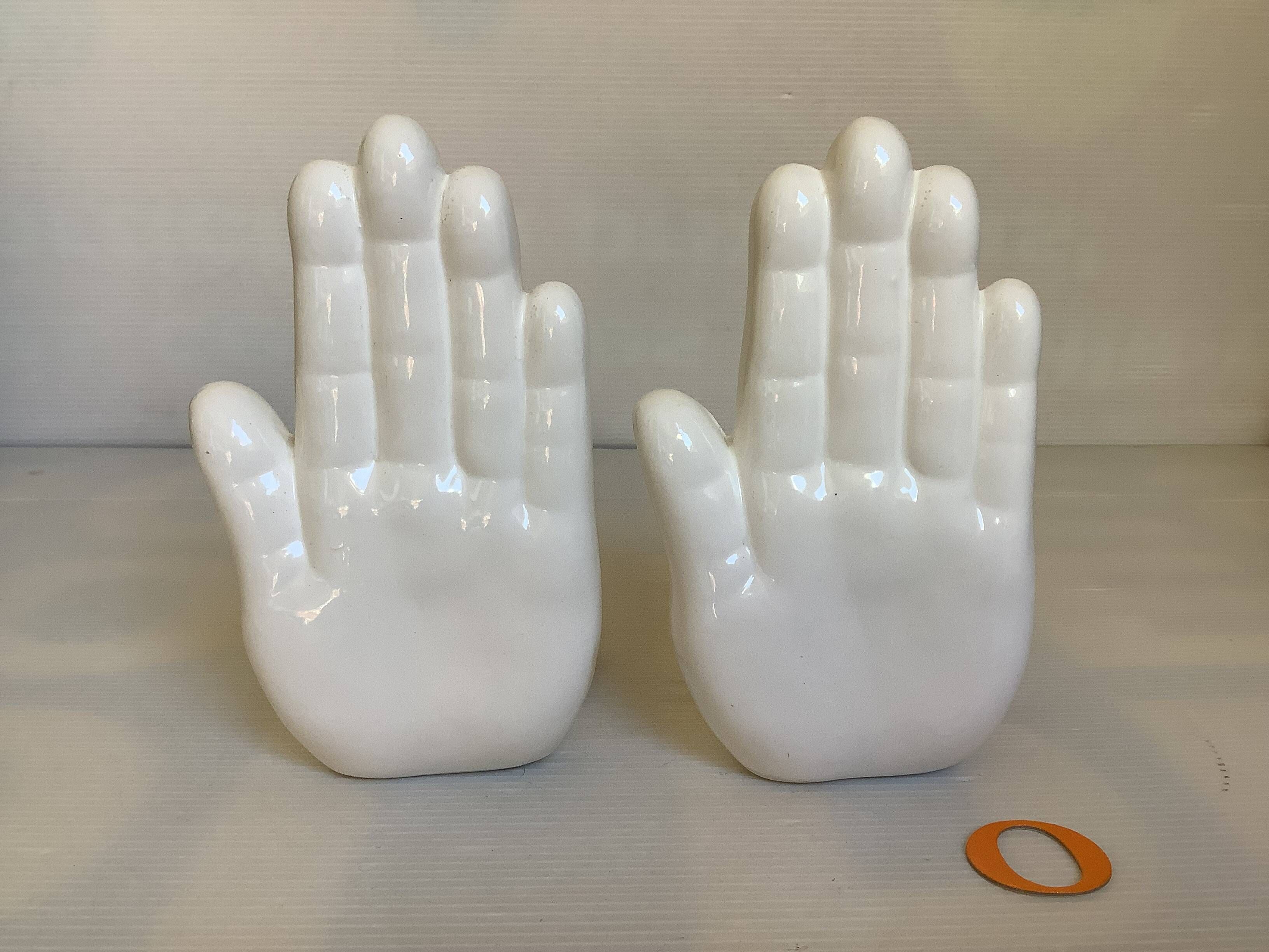 Pair of O-hand bookends