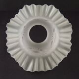 Abat-jour décoratif français vintage blanc opaque avec bordure à volants