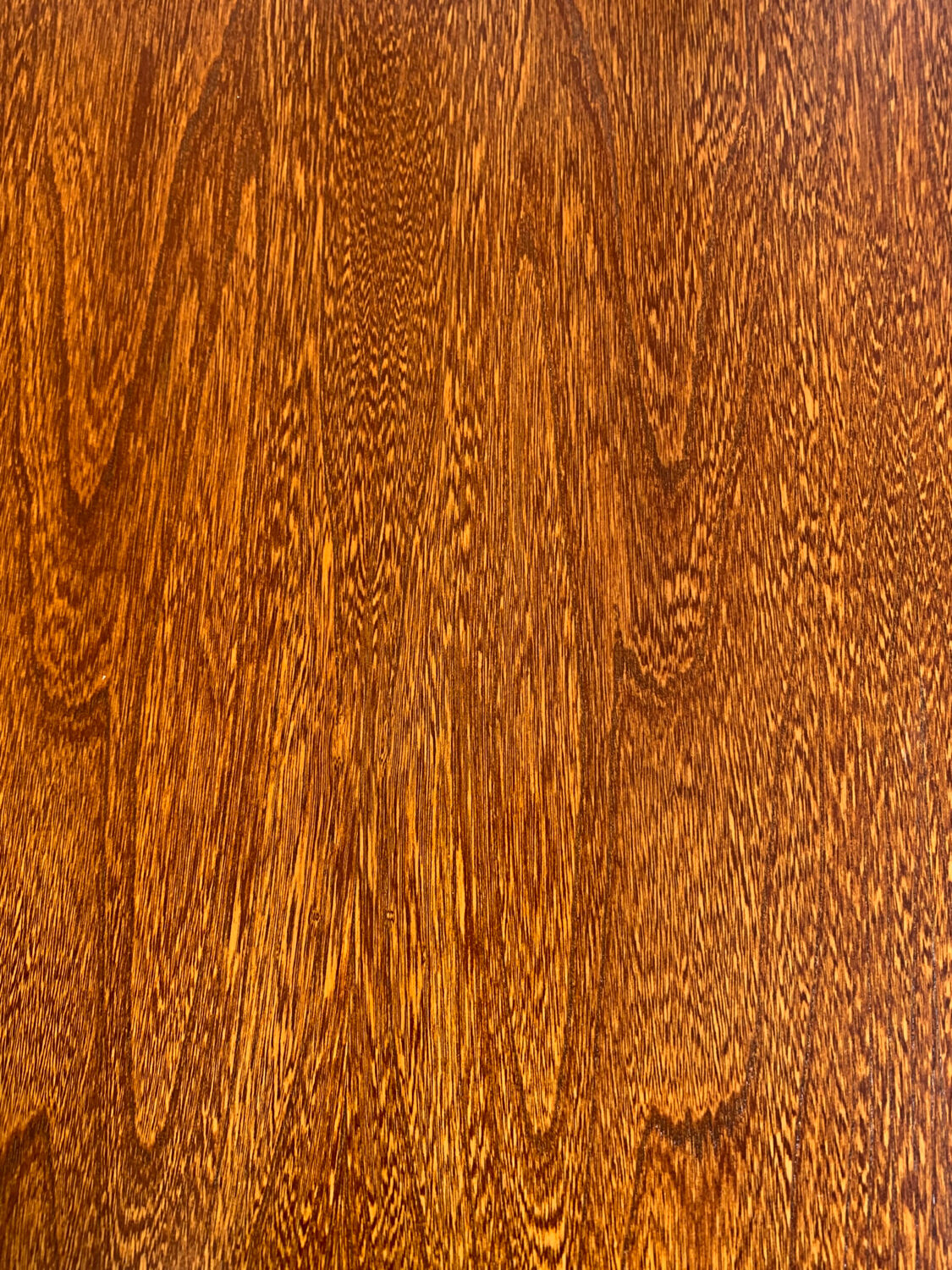 Vintage round table edited by Baumann