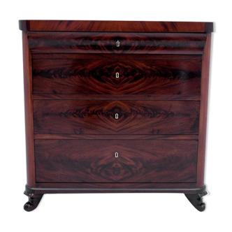 Mahogany chest of drawers, Northern Europe, circa 1860.