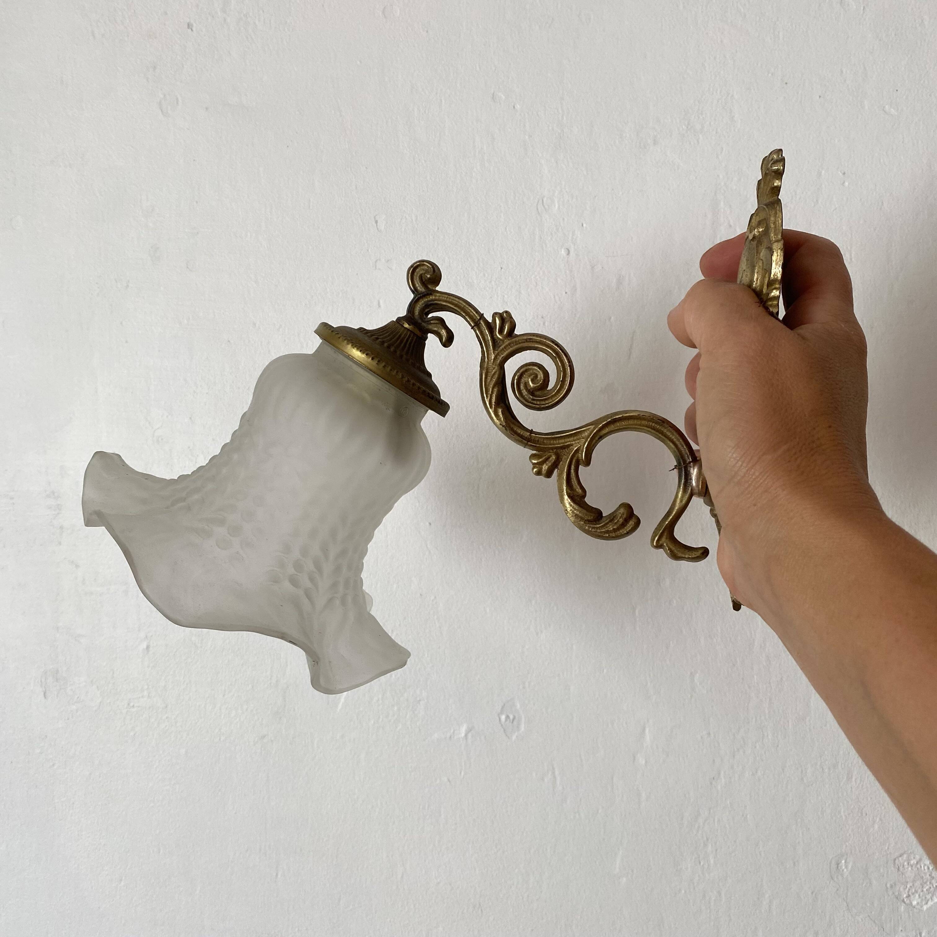 Applique rétro avec tulipe de verre