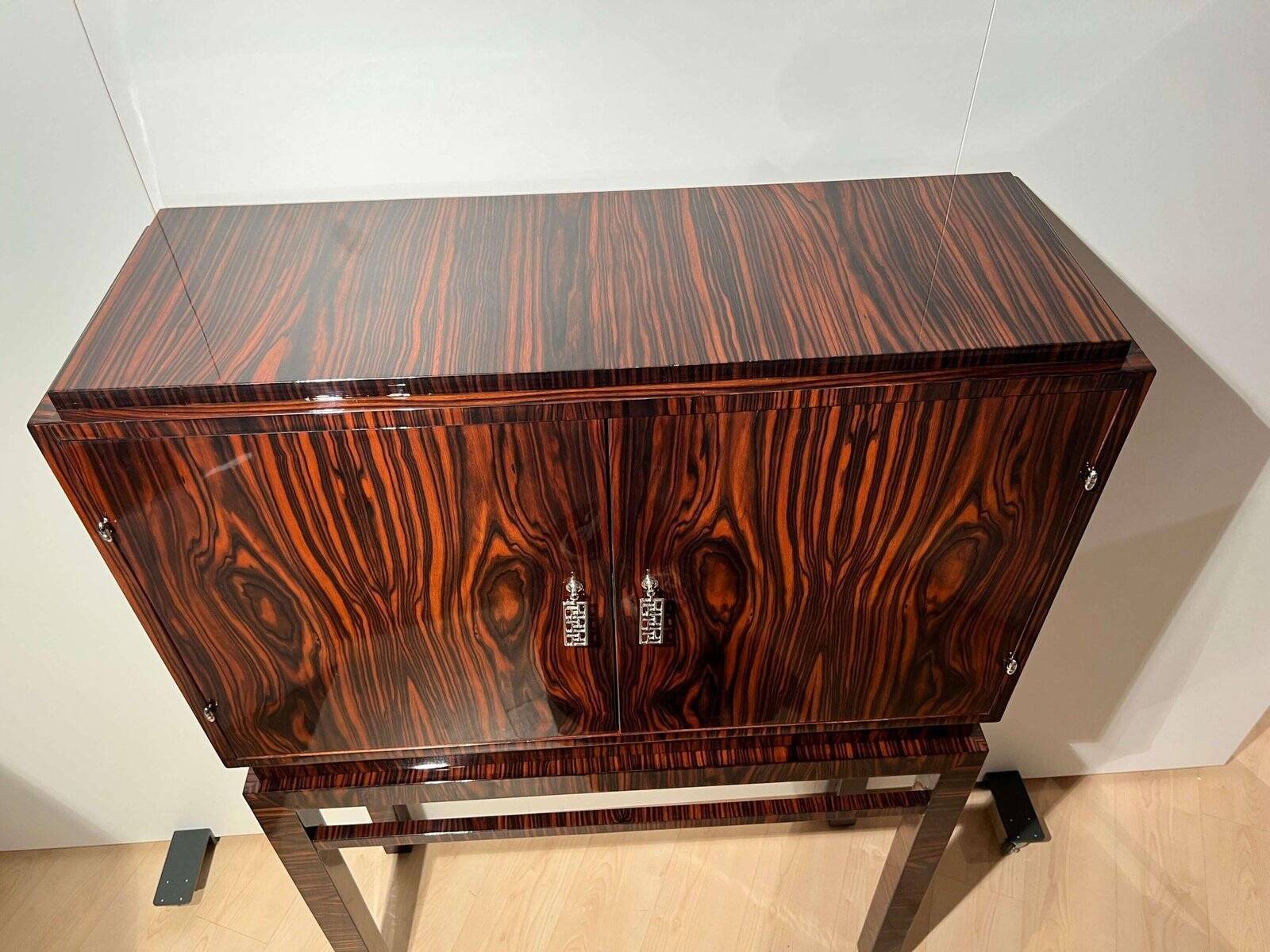 Tall Art Deco Cabinet in Macassar Veneer and Mahogany, France, 1930s