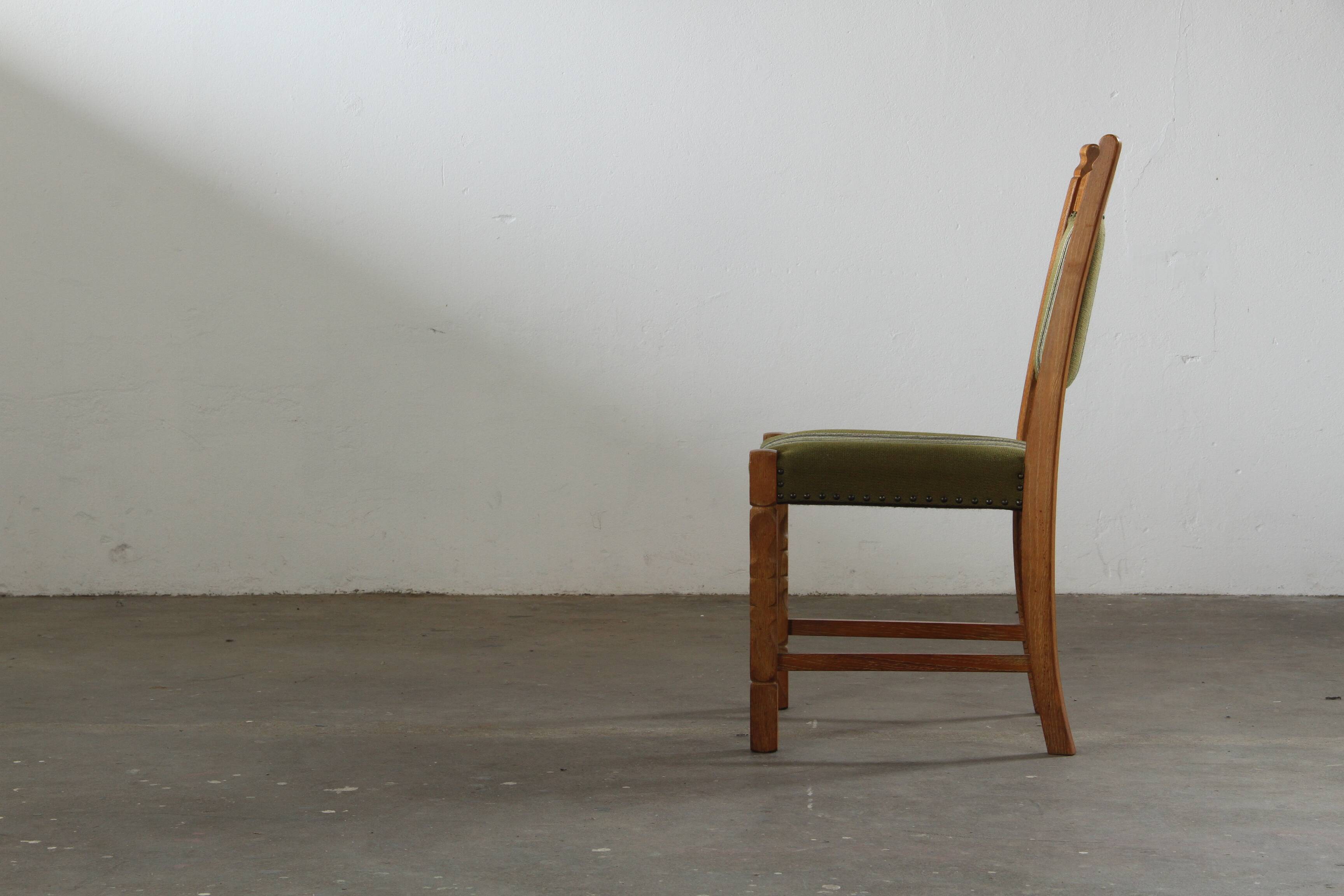 Chaises de salle à manger en chêne danois brutaliste des années 1960 dans le style de H. Kjærnulf