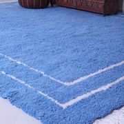 Tapis marocain traditionnel en laine bleue, fait main