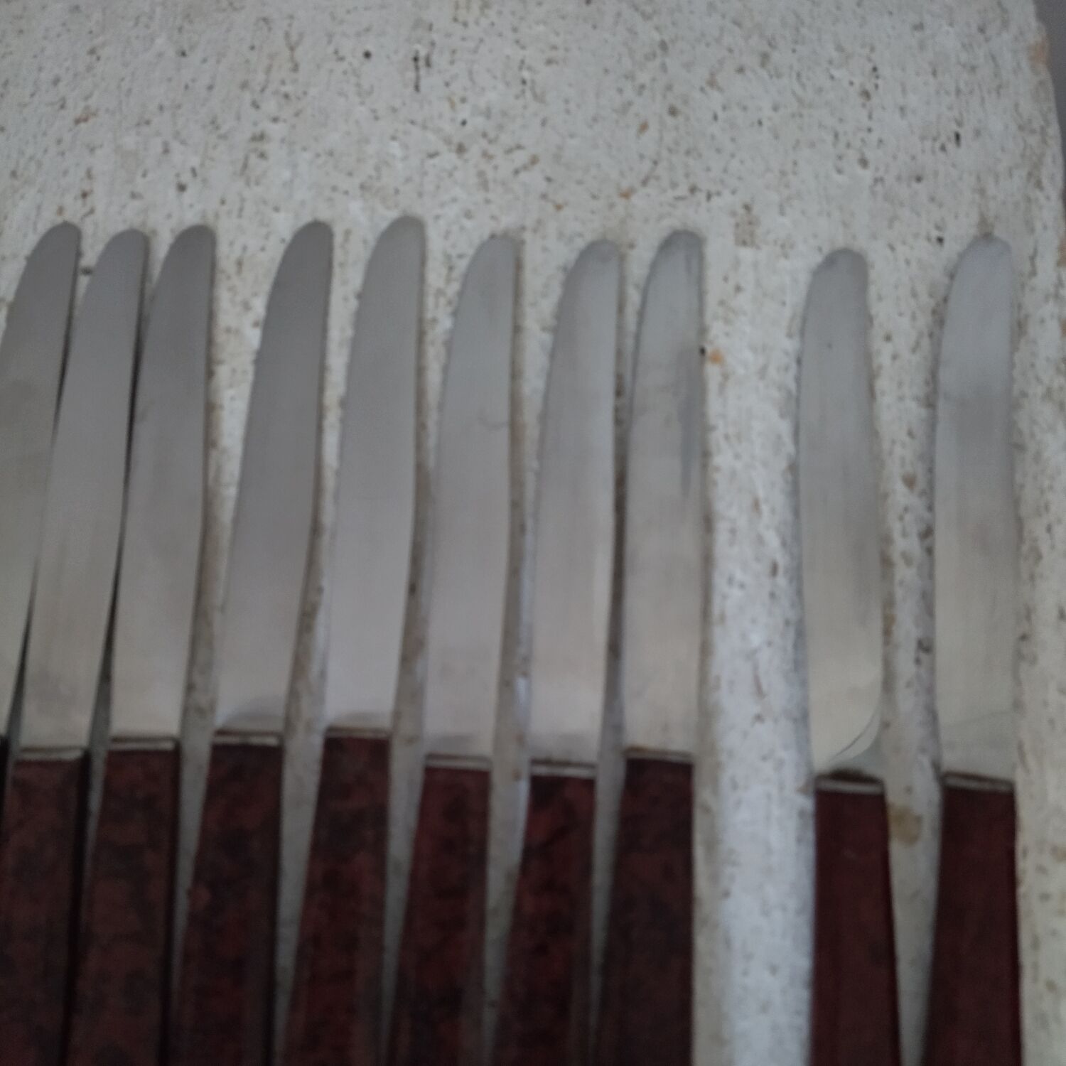 12 knives 40s Bakelite