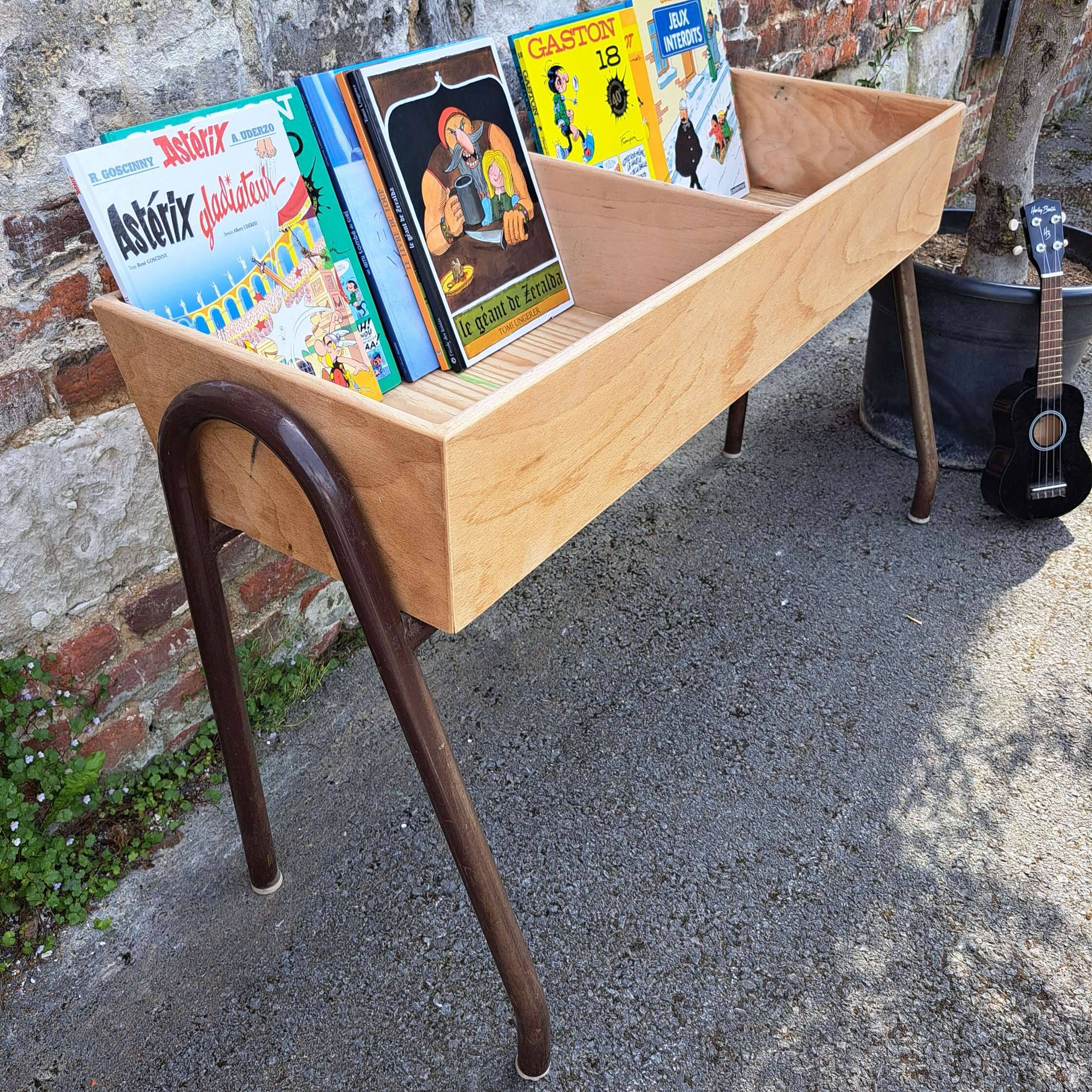 Bac à bd et livres