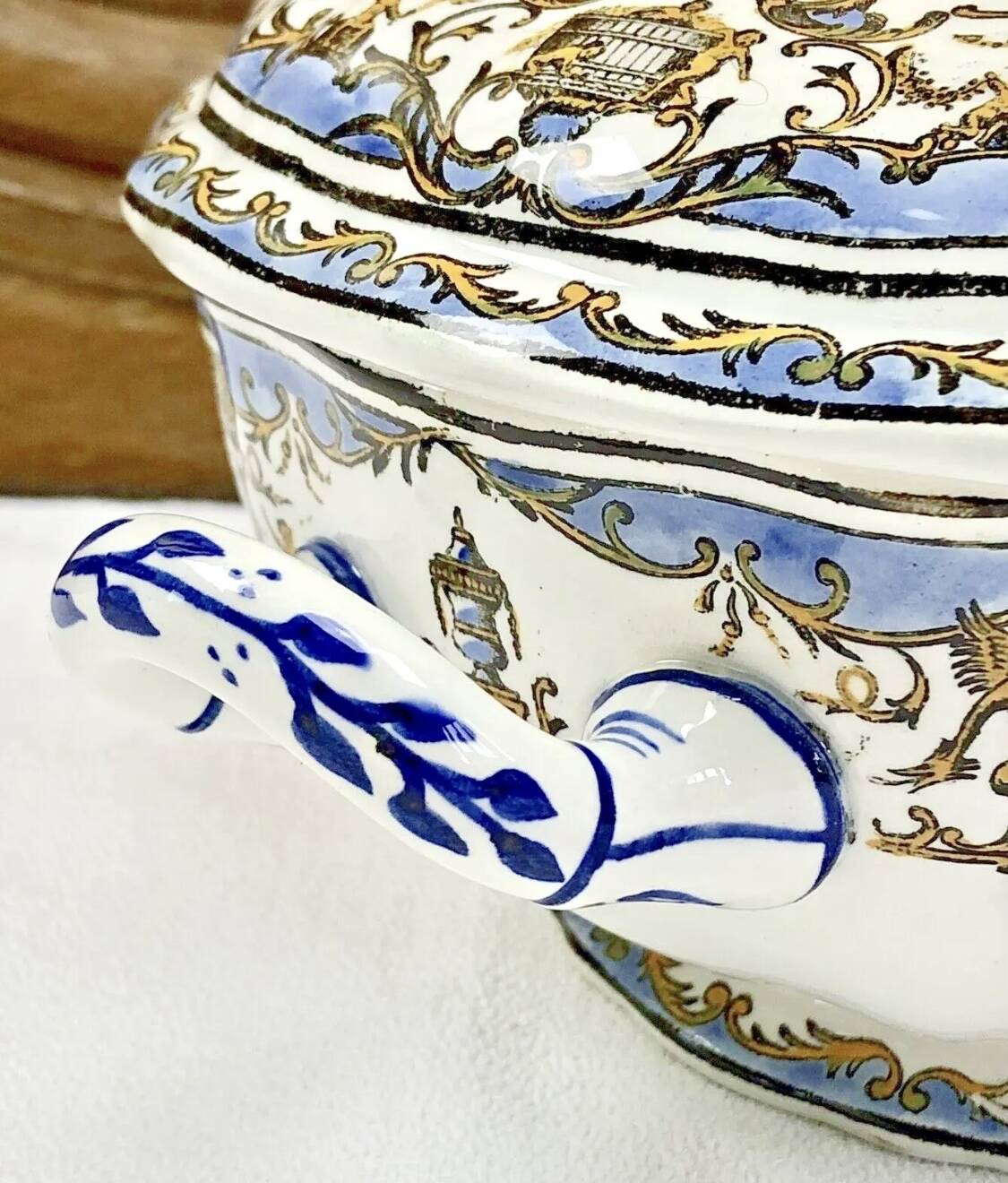 Vegetable dish small soup tureen Gien children at the Dionysus press 1941/1950
