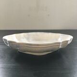 Scalloped hollow dish