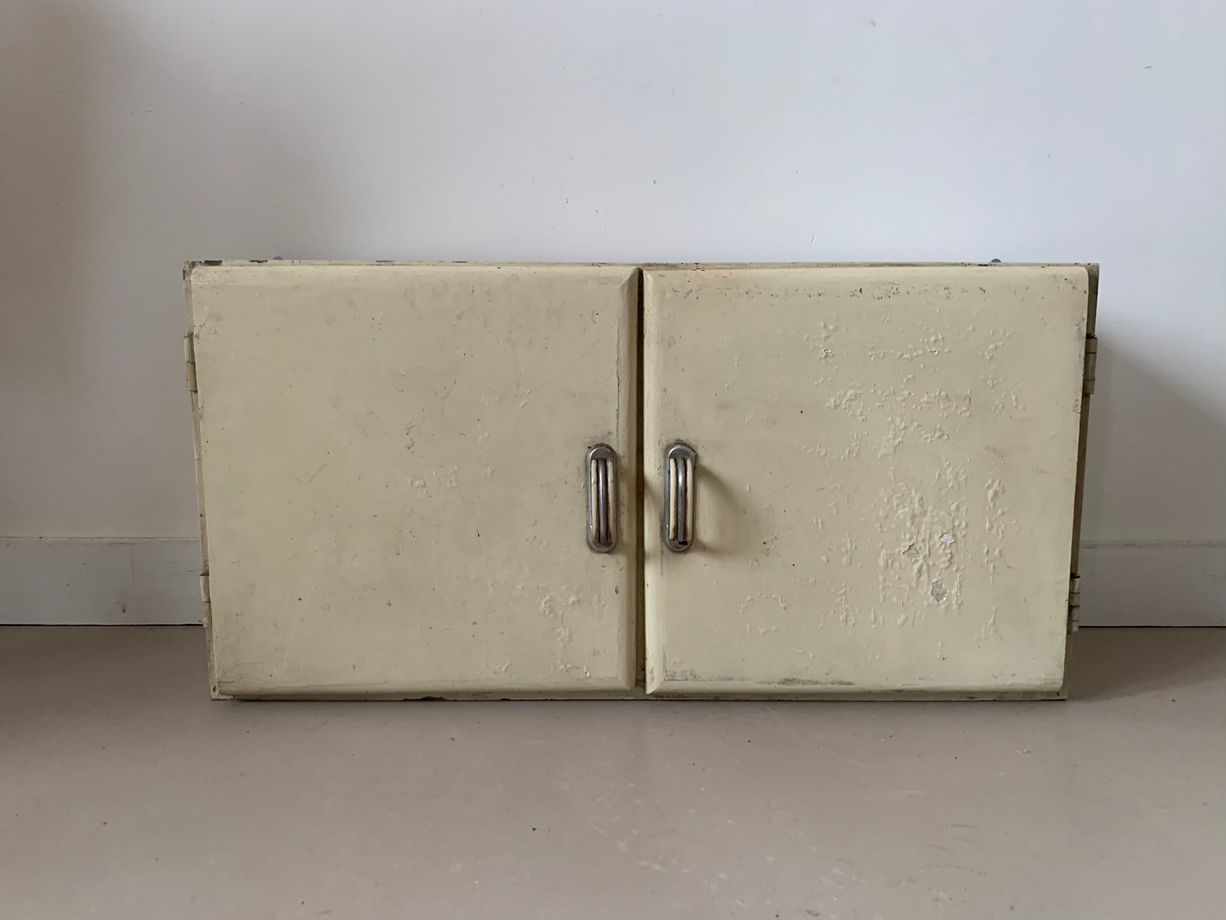 Wall cabinet 50s