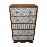 Dresser to the 1940s