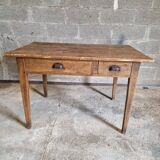 Farm table