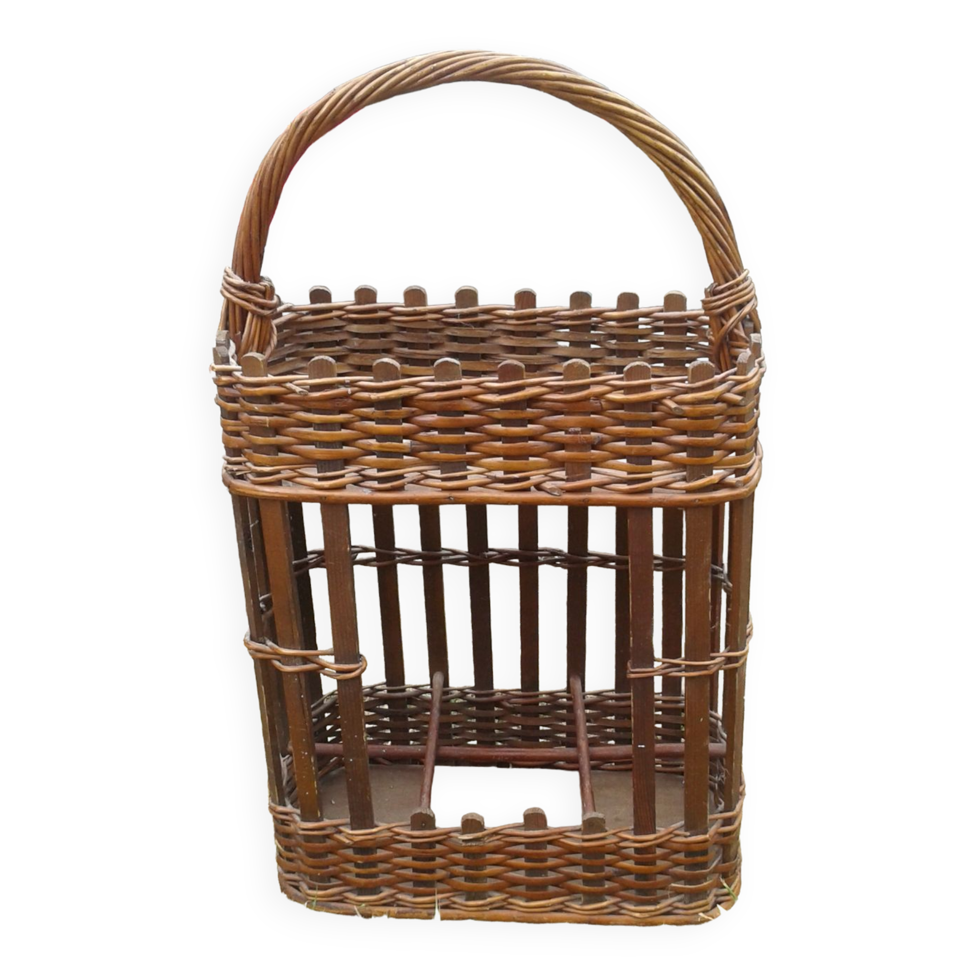Rattan bottle bar with handle