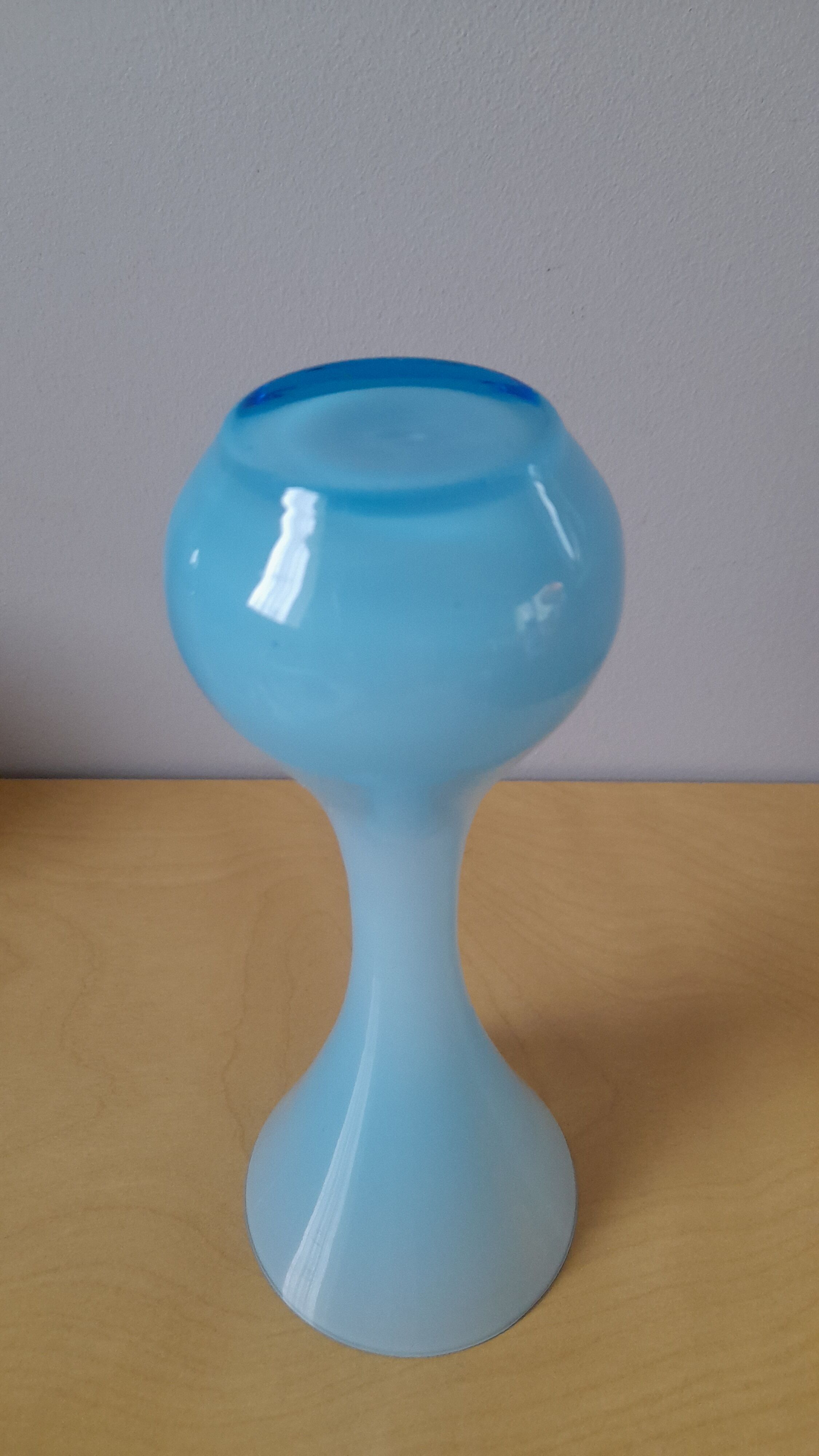 Blue opaline soliflore