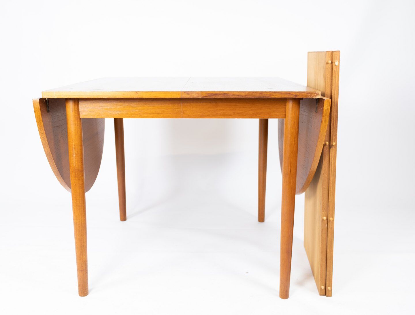Dining table in teak designed by Arne Vodder from the 1960s
