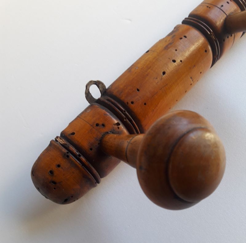 Wooden wall coat rack 4 hooks