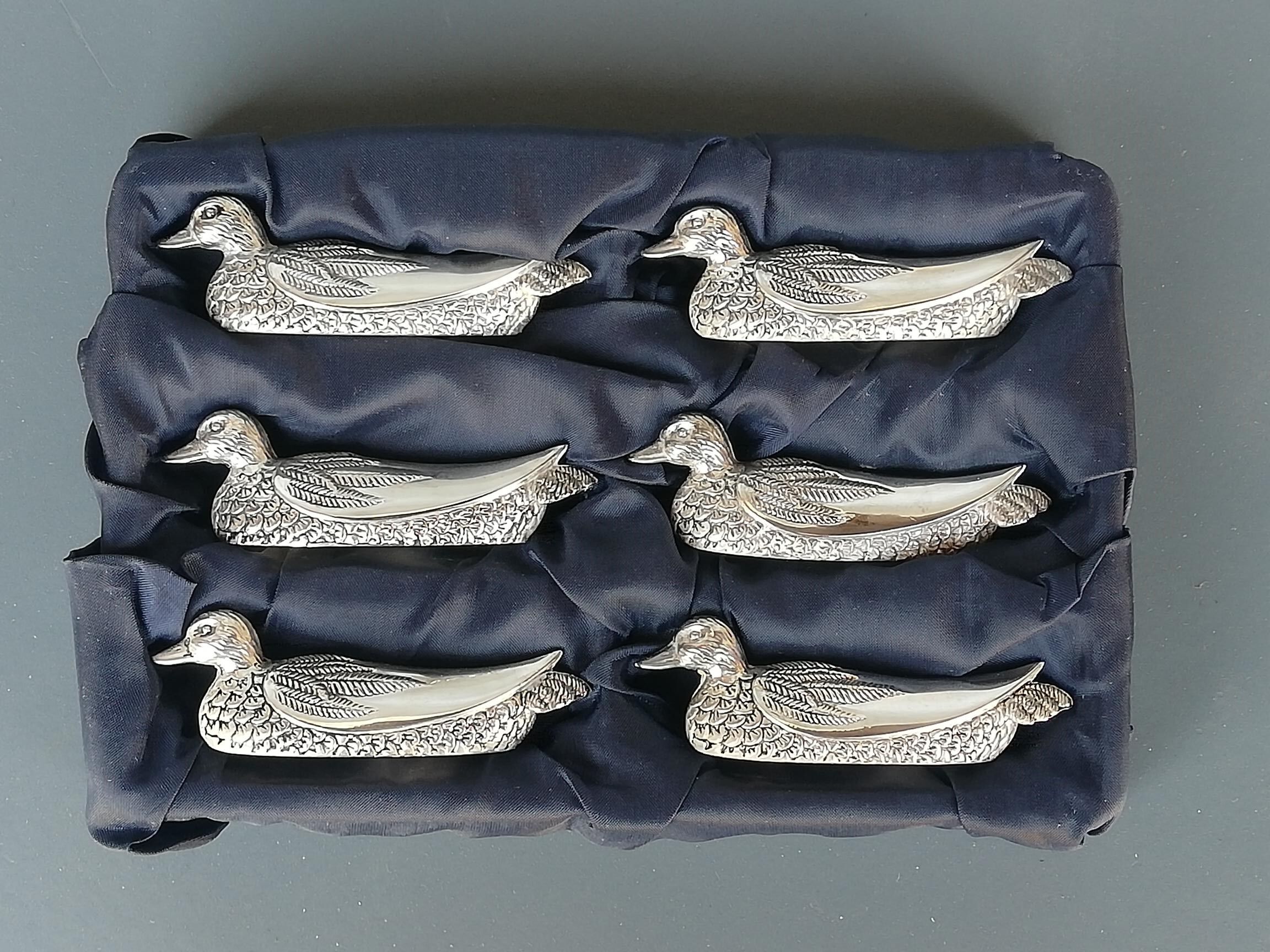 Set of 6 vintage knife holders