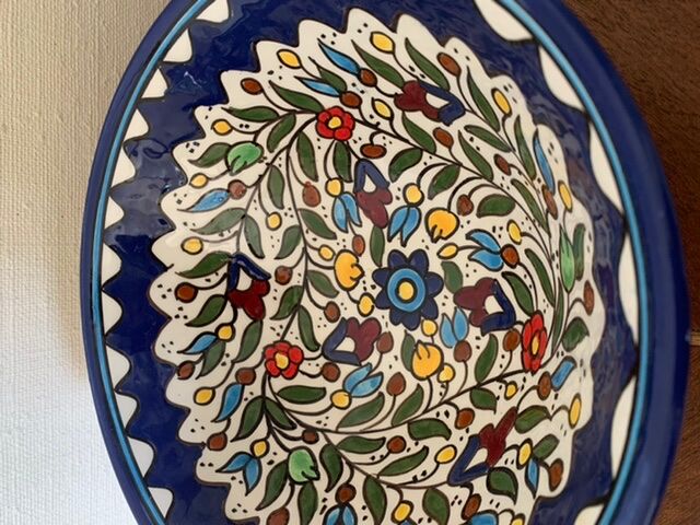 Flowery salad and ramekins