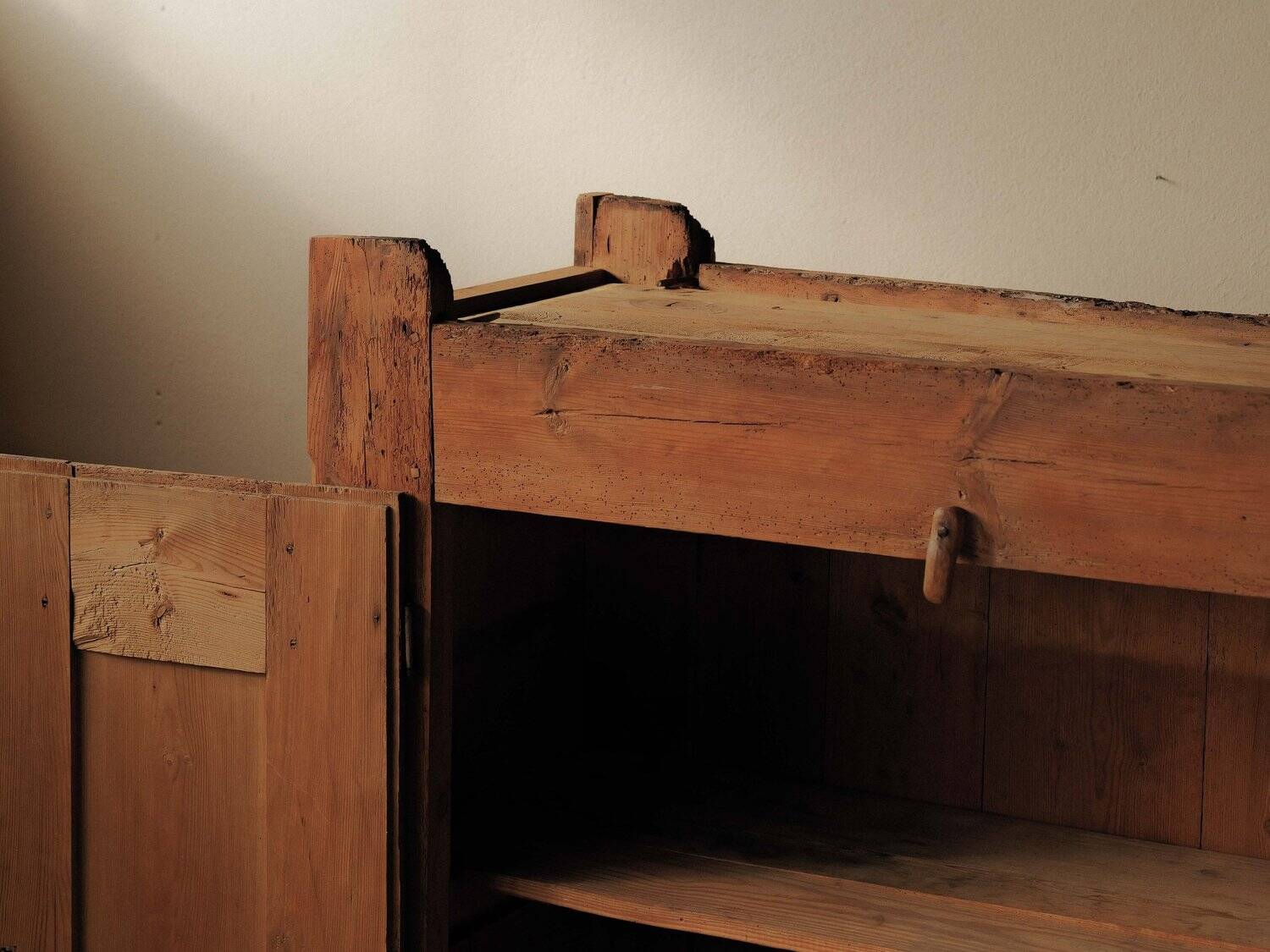 Art-Popular furniture in pine and larch, Lozère, 19th century