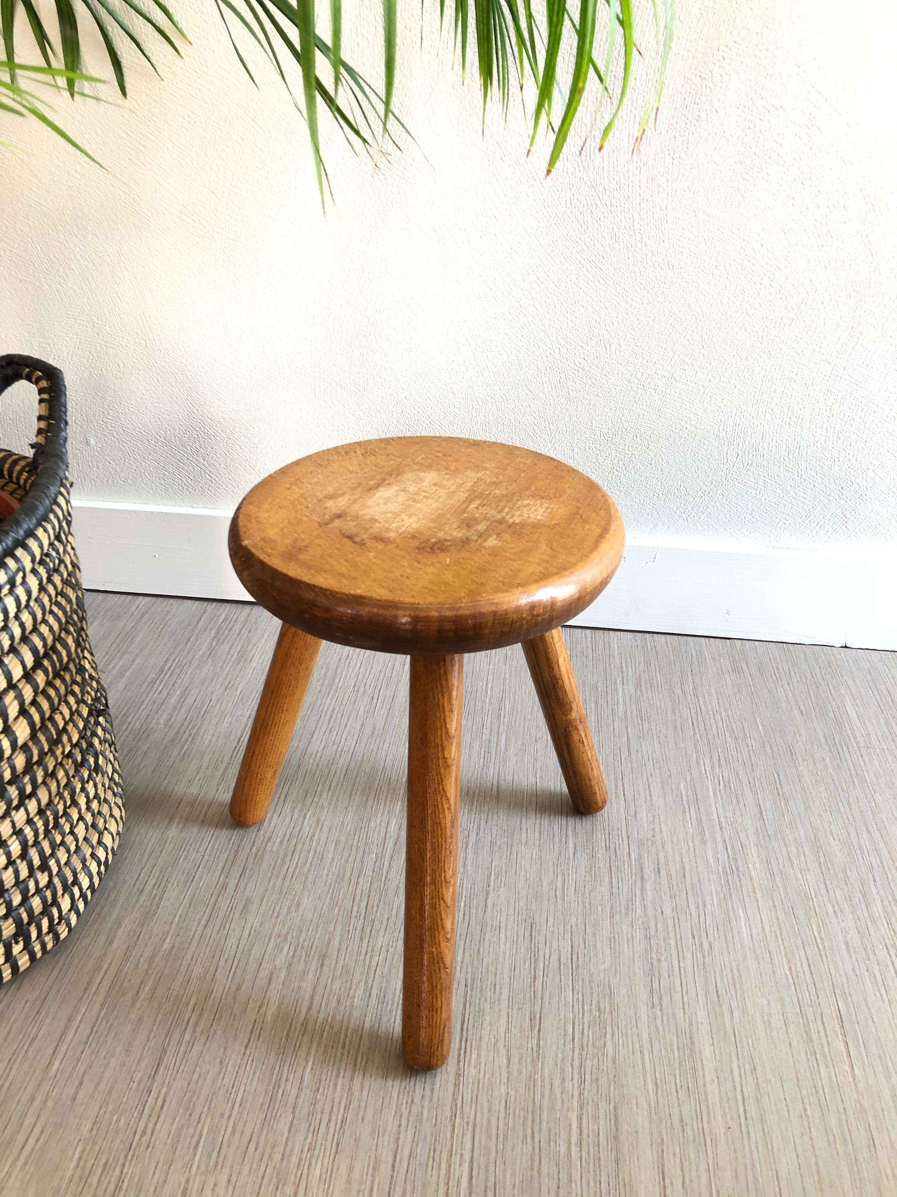 Tripod wooden stool